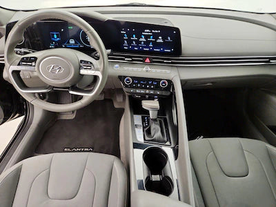 2023 Hyundai Elantra SEL, 33k miles