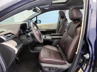 2023 Toyota Sienna Hybrid Platinum, 50k miles